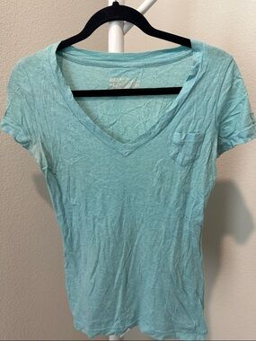 Light Blue V-Neck Pocket Women's Tee